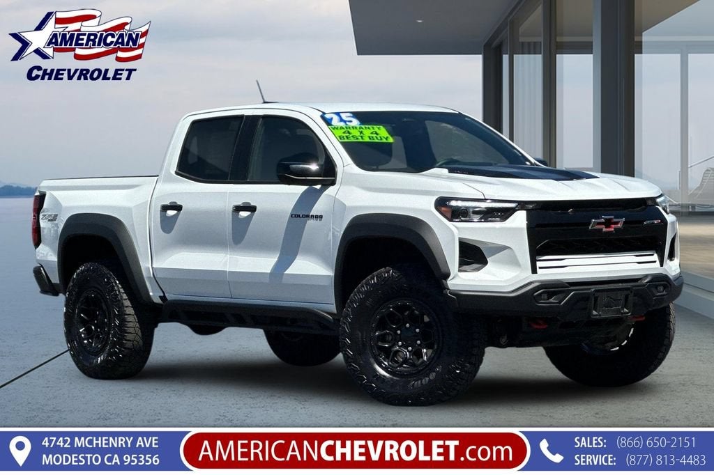 2025 Chevrolet Colorado ZR2 in Summit White — front three-quarter view