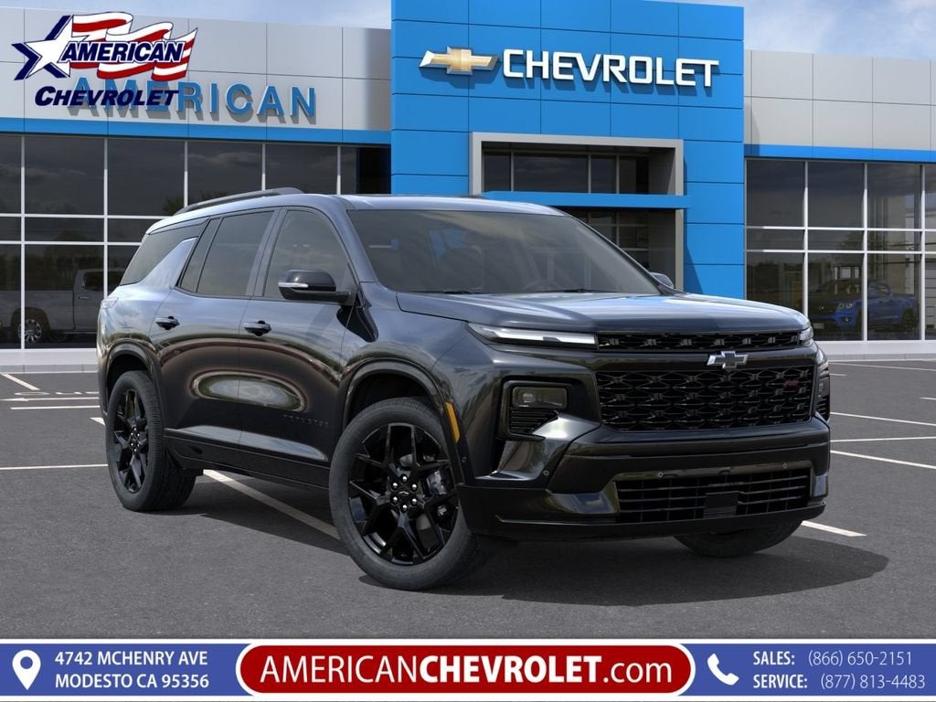 2026 Chevrolet Traverse RS in Mosaic Black Metallic — front three-quarter view