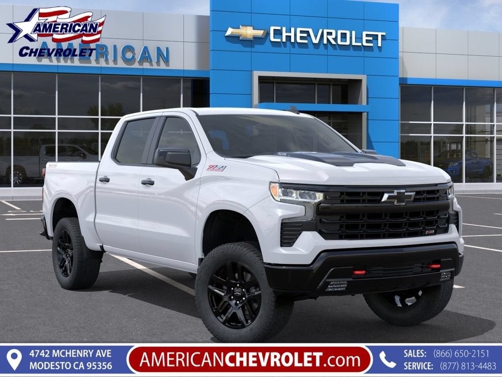 2026 Chevrolet Silverado 1500 LT Trail Boss in Summit White — front three-quarter view