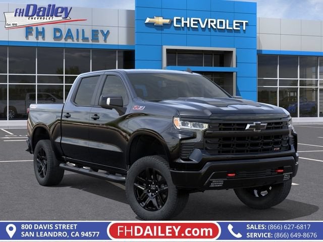 2026 Chevrolet Silverado 1500 LT Trail Boss in Black — front three-quarter view