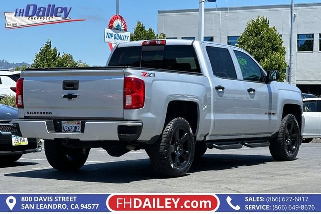 2018 Chevrolet Silverado 1500 — interior view