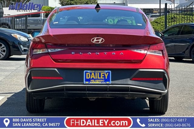 2024 Hyundai Elantra — detail view